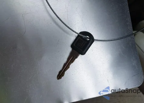 1997 Chevrolet K1500 Fleetside из США, поврежденный, VIN 2GCEK19R4V1126610